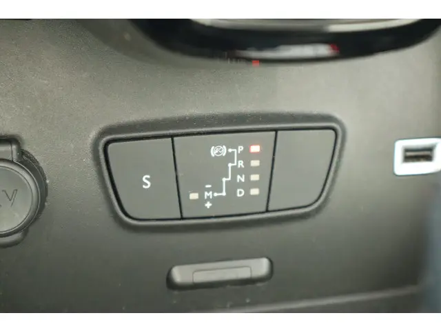 Citroën C3 Aircross 1.2 PureTech S&S Shine 2019 Benzine 39