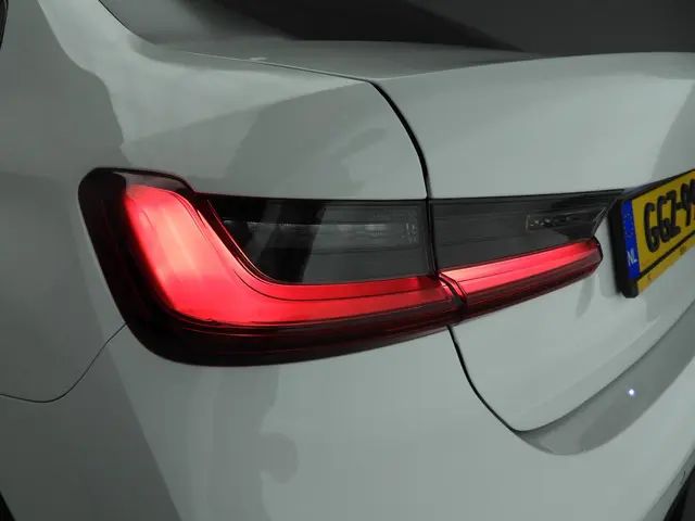BMW 3 Serie Sedan 320e 2024 Hybride Benzine 40