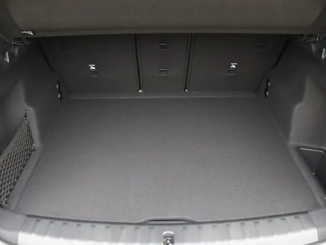 BMW X1 xDrive23i 2025 Benzine 12