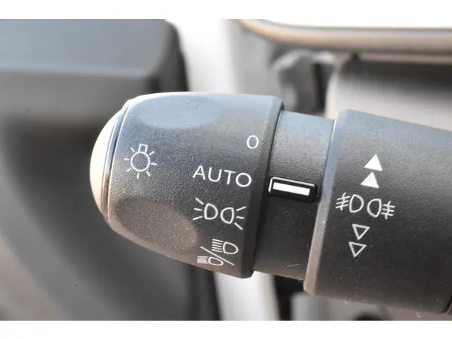 Citroën C3 PureTech 110 Shine 2021 Benzine 14