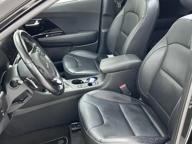 Kia Niro 1.6 GDi PHEV BusinessLine 2022 Hybride Benzine 7