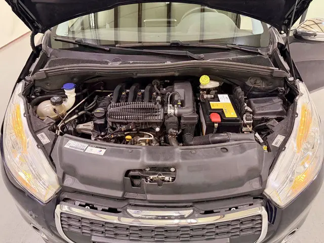 Peugeot 208 HB 1.2 VTi Style Navi/Clima 2014 Benzine 15