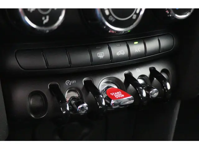 MINI Cooper Mini 1.5 Essential Automaat 2021 Benzine 37