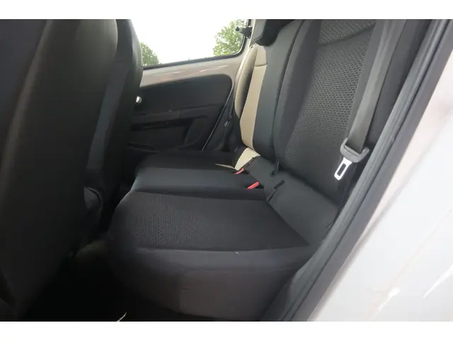 SEAT Mii 1.0 Sport Dynamic 2015 Benzine 10