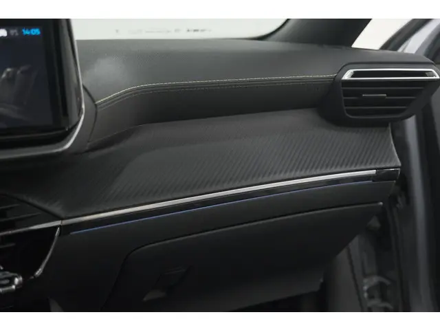 Peugeot 2008 Hybrid 136 e-DSC6 GT 2024 Hybride Benzine 54