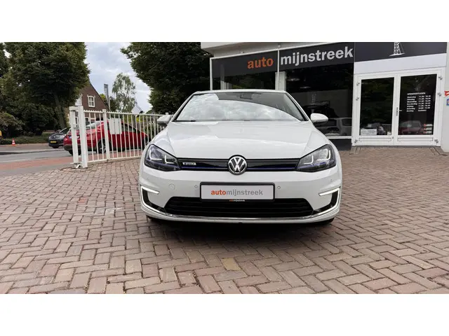 Volkswagen e-Golf e-Golf 2015 Elektrisch 4