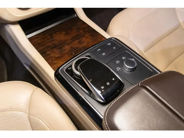 Mercedes-Benz GLE 500 e 4MATIC 2016 Hybride Benzine 21