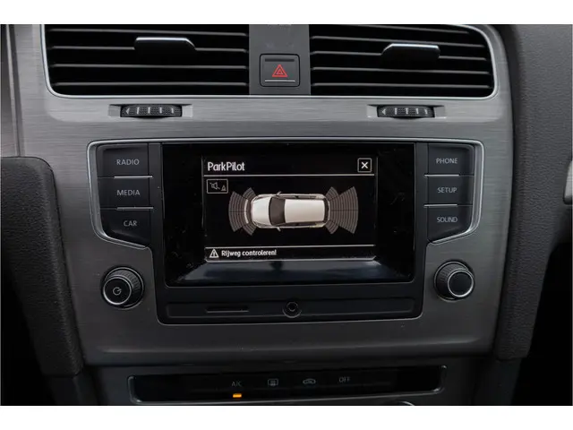 Volkswagen Golf 1.2 TSI Edition 2016 Benzine 18