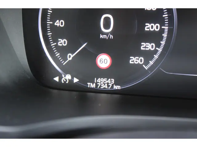Volvo V60 2.0 T4 Momentum Pro 2019 Benzine 18