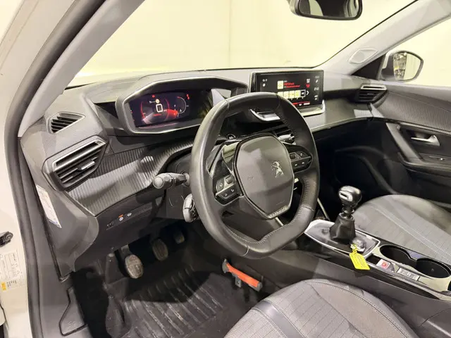 Peugeot 2008 1.2 Blue Lease Allure 2021 Benzine 5