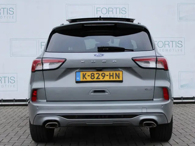 Ford Kuga 2.5 PHEV ST-Line X 2021 Hybride Benzine 18