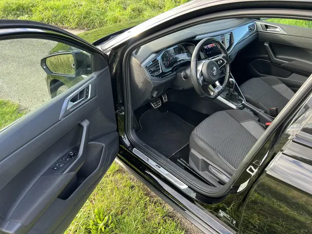 Volkswagen Polo 1.0 TSI R Line 2018 Benzine 9