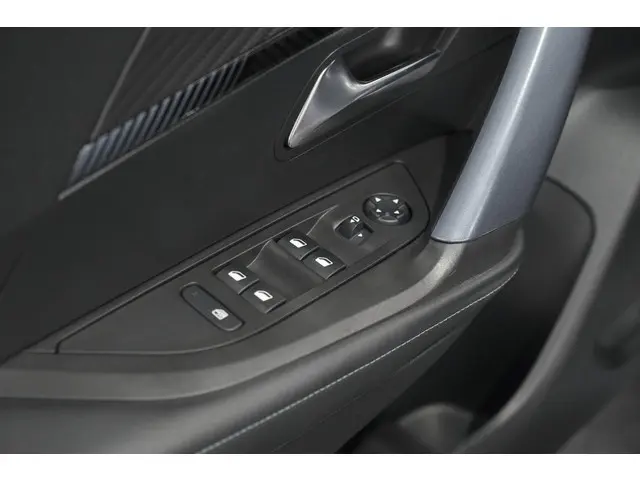 Peugeot e-2008 EV Allure 50 kWh 2020 Elektrisch 26