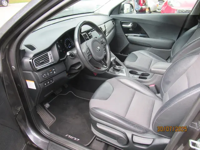 Kia Niro 1.6 GDi PHEV BusinessLine 2018 Hybride Benzine 2