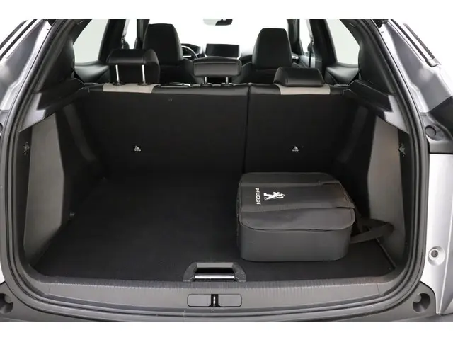 Peugeot e-2008 3