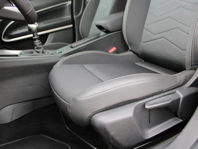 Jeep Avenger 1.2 Altitude 2024 Benzine 14