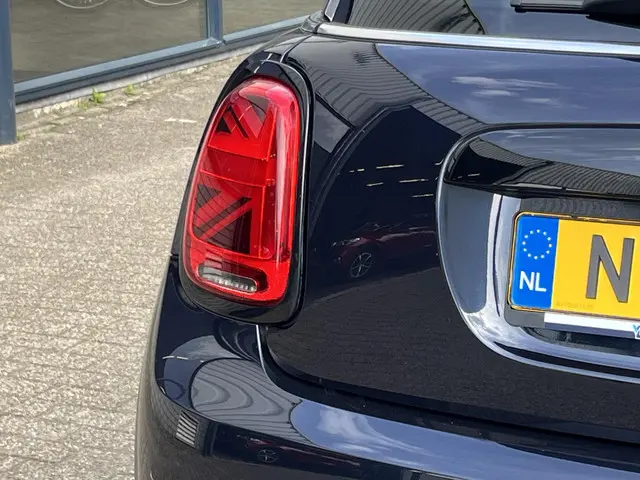 MINI Cooper Mini 2.0 John Works Essential 2021 Benzine 53