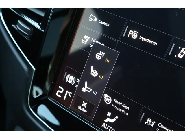 Volvo XC90 B6 AWD R-Design 2022 Benzine 37