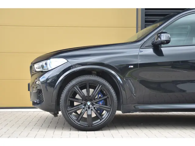 BMW X5 xDrive40i M-Sport High Executive 2018 Benzine 8