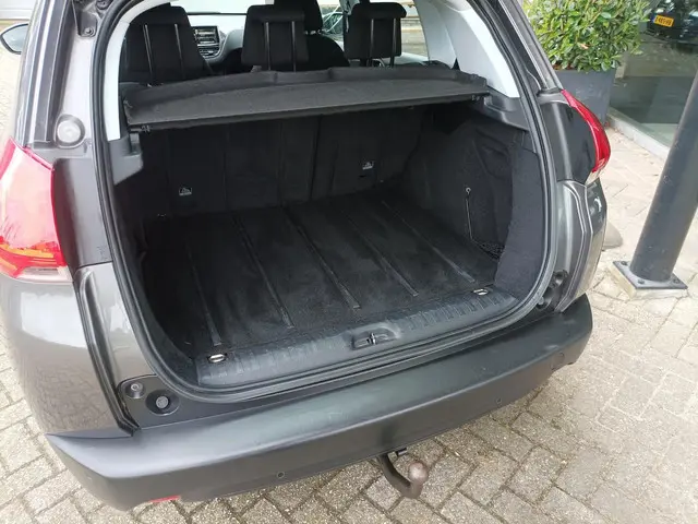 Peugeot 2008 1.2 VTi Blue Lease 2014 Benzine 7