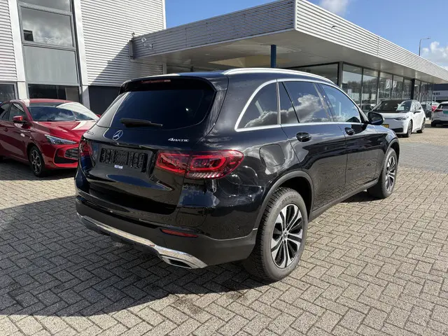 Mercedes-Benz GLC 300e 4MATIC 2020 Hybride Benzine 7