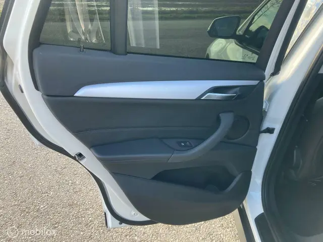 BMW X1 20i High Executive leder aut camera 2018 Benzine 21