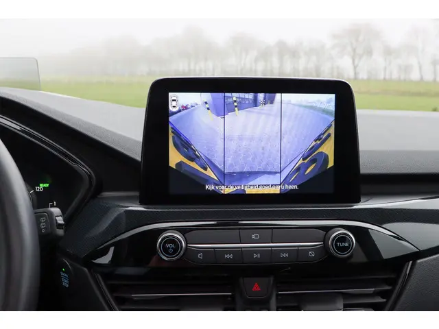 Ford Kuga 2.5 PHEV ST-Line X 2021 Hybride Benzine 31