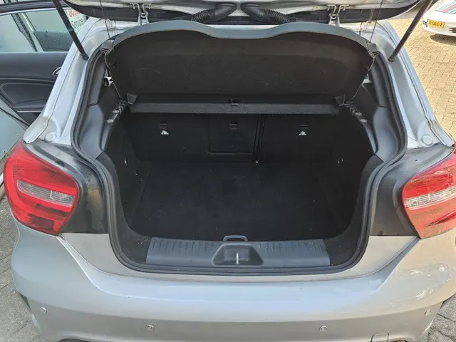 Mercedes-Benz A-Klasse 180 2013 Benzine 9
