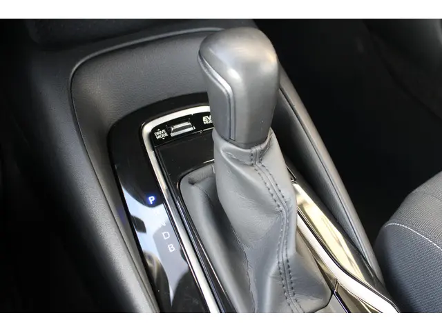 Toyota Corolla 1.8 Hybrid Active 2021 Hybride Benzine 17