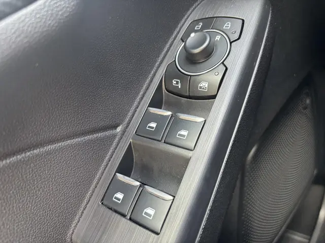 Ford Kuga 2.5 FHEV ST-Line 2025 Hybride Benzine 24