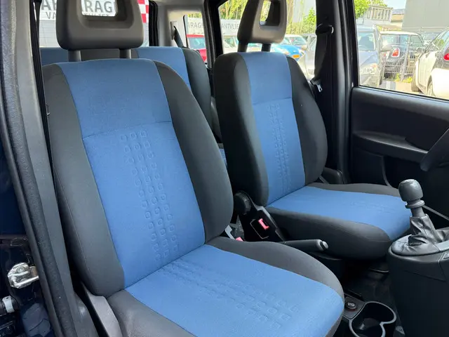 Fiat Panda 1.2 Active (12 mnd BOVAG garantie) 2012 Benzine 15