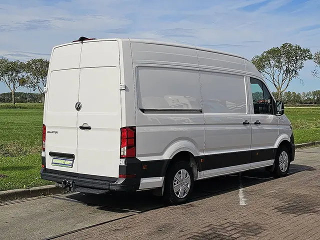 Volkswagen Crafter 35 2.0 2023 Diesel 3