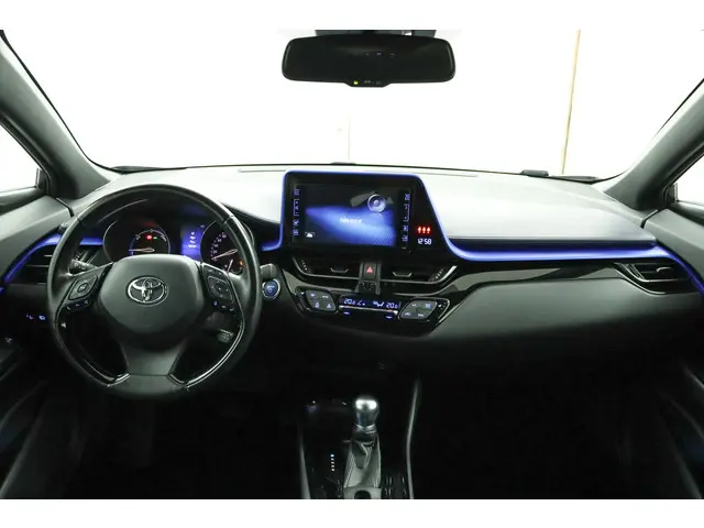 Toyota C-HR 1.8 Hybrid Bi-Tone 2017 Hybride Benzine 68