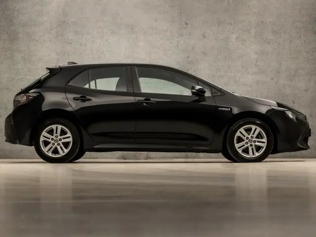 Toyota Corolla 1.8 Hybrid Sport 2021 Hybride Benzine 4