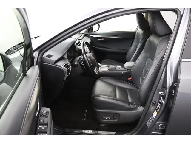 Lexus NX 300h AWD Luxury Line 2018 Hybride Benzine 16