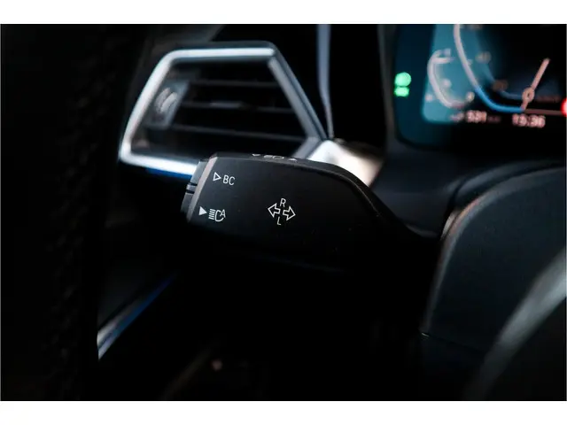 BMW 3 Serie 330e High Ex M-Sport 2020 Hybride Benzine 38