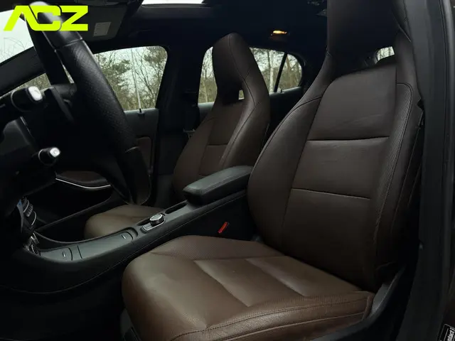 Mercedes-Benz GLA 250 4Matic Edition 1 2014 Benzine 19