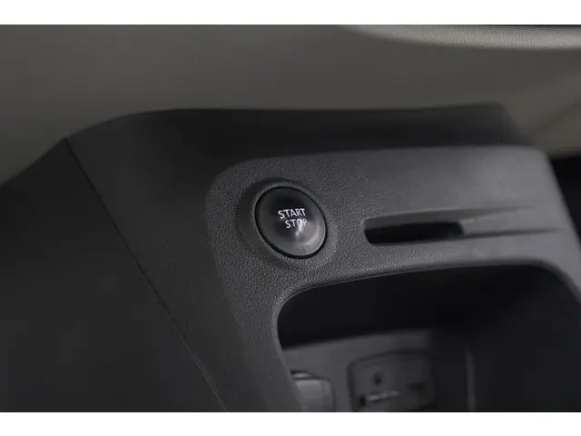 Renault Captur TCe 120 EDC Initiale Paris 2017 Benzine 48