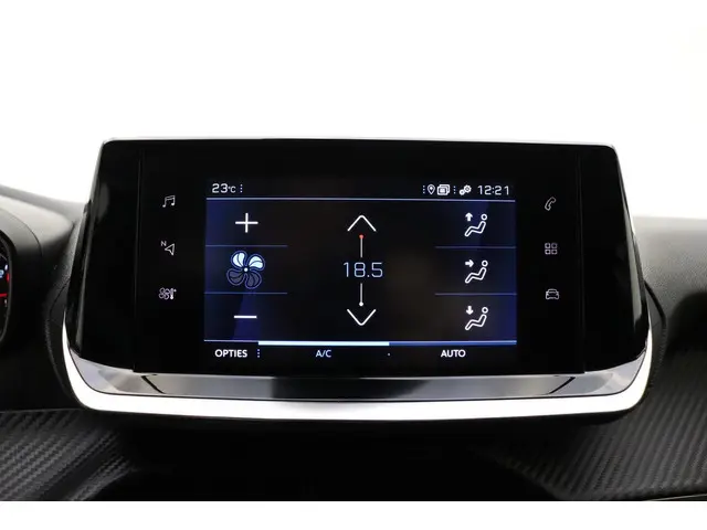 Peugeot 208 1.2 PureTech Allure 2022 Benzine 22