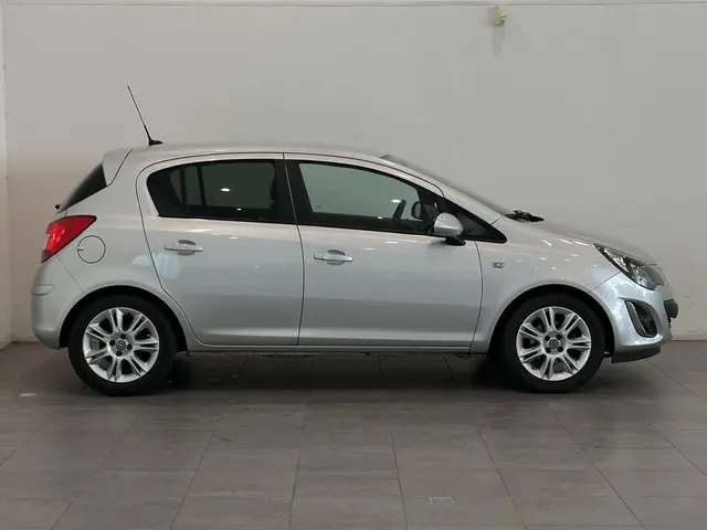 Opel Corsa 1.4-16V BlitZ 2014 Benzine 15