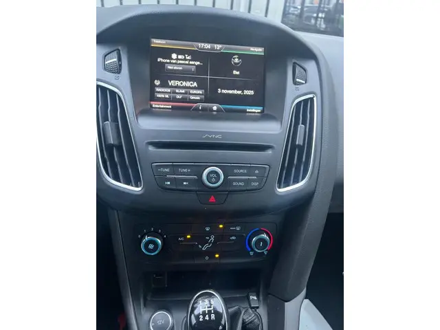 Ford Focus 1.0 Trend Edition 2015 Benzine 6