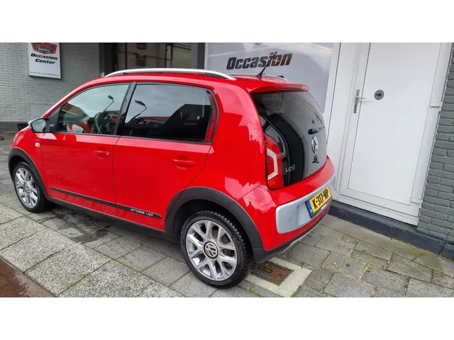 Volkswagen up! 1.0 cross up! BlueMotion 2014 Benzine 5