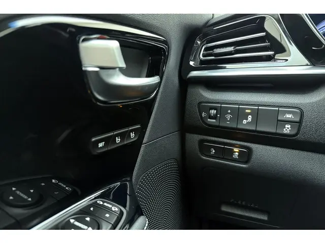 Kia e-Niro ExecutiveLine 64 kWh 2021 Elektrisch 33