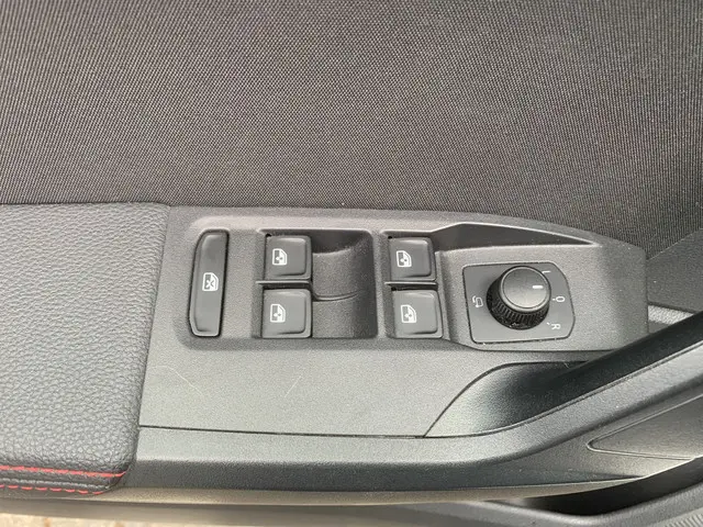 SEAT Arona 1.0 TSI FR Line Business Intense 2019 Benzine 19