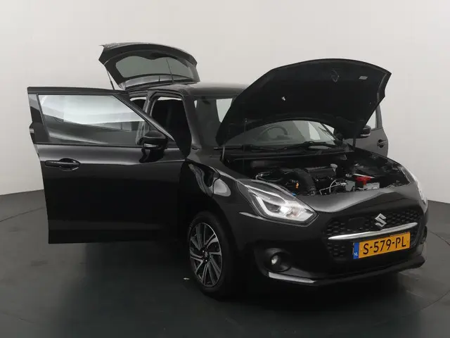Suzuki Swift 1.2 Style Smart Hybrid 2023 Benzine 25