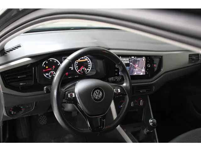 Volkswagen Polo 1.0 MPI Comfortline 2020 Benzine 10