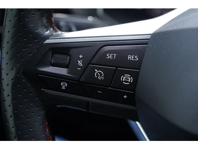 SEAT Tarraco 1.5 TSI FR Business Intense 2023 Benzine 22