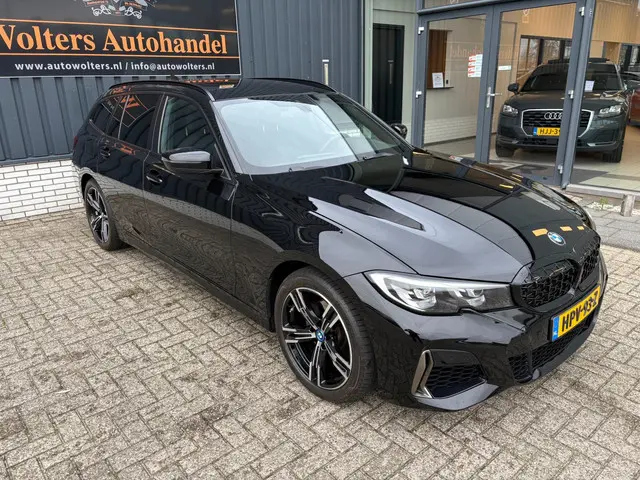 BMW 3 Serie Touring 320i High Executive M 2022 Benzine 4