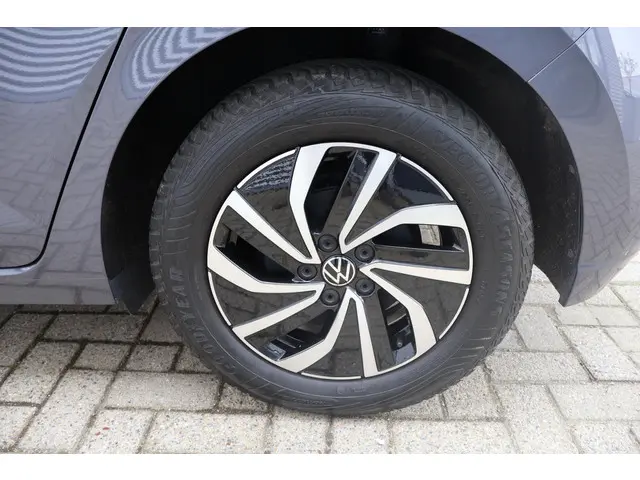Volkswagen Polo 1.0 TSI Business 2023 Benzine 23