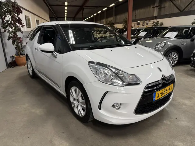 Citroën DS3 1.2 VTi Chic 2013 Benzine 4